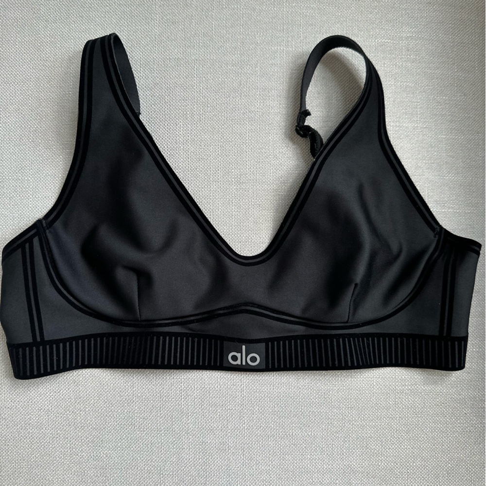 Alo Yoga Airlift Lineup Bra -Medium